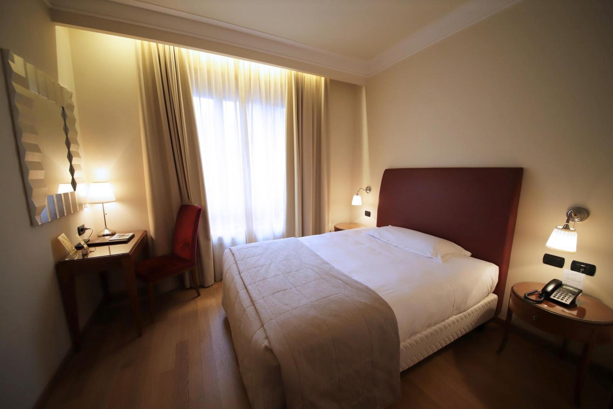 Monica Hotel Fiera Pregnana Milanese Buitenkant foto