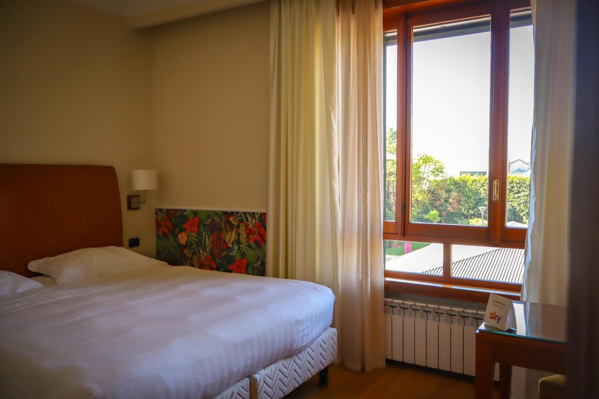Monica Hotel Fiera Pregnana Milanese Buitenkant foto