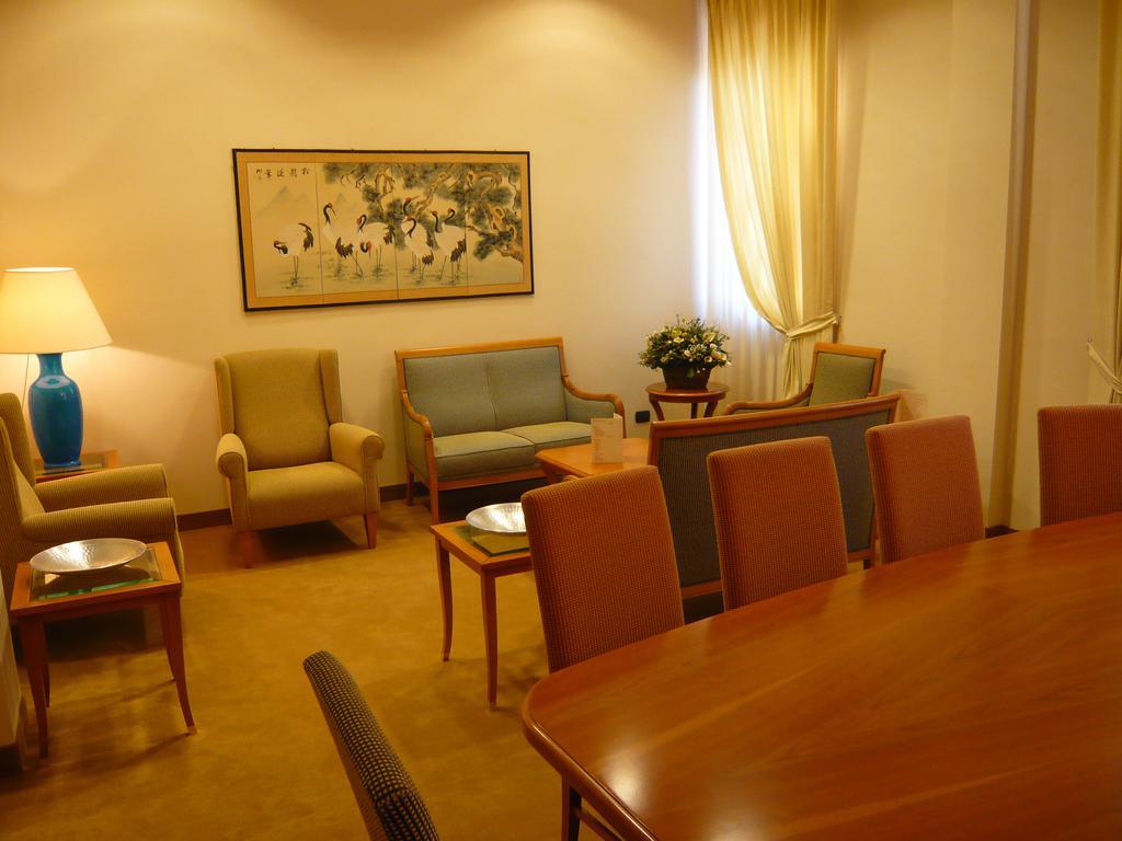 Monica Hotel Fiera Pregnana Milanese Buitenkant foto