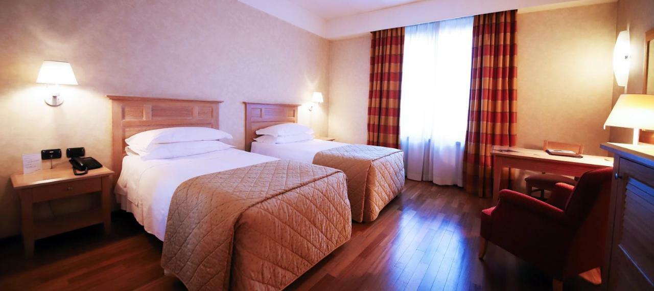 Monica Hotel Fiera Pregnana Milanese Buitenkant foto